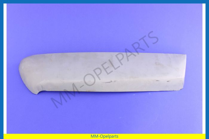 Rear lower corner right